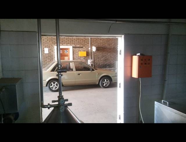 1,000M² WAREHOUSE TO LET IN AUREUS